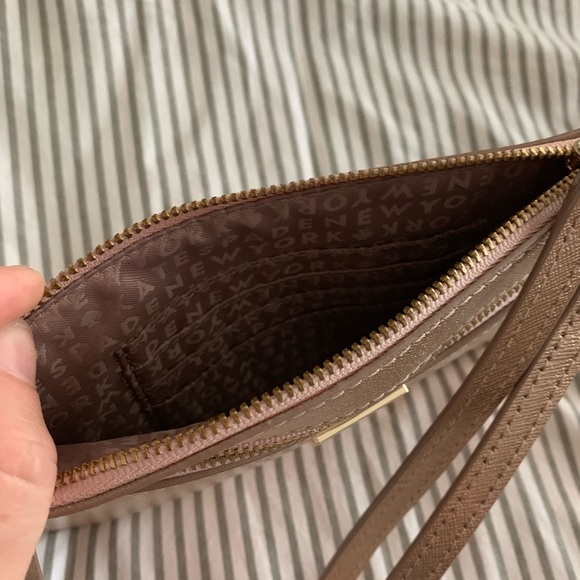 Kate Spade Wristlet NEW - Picture 4 of 4